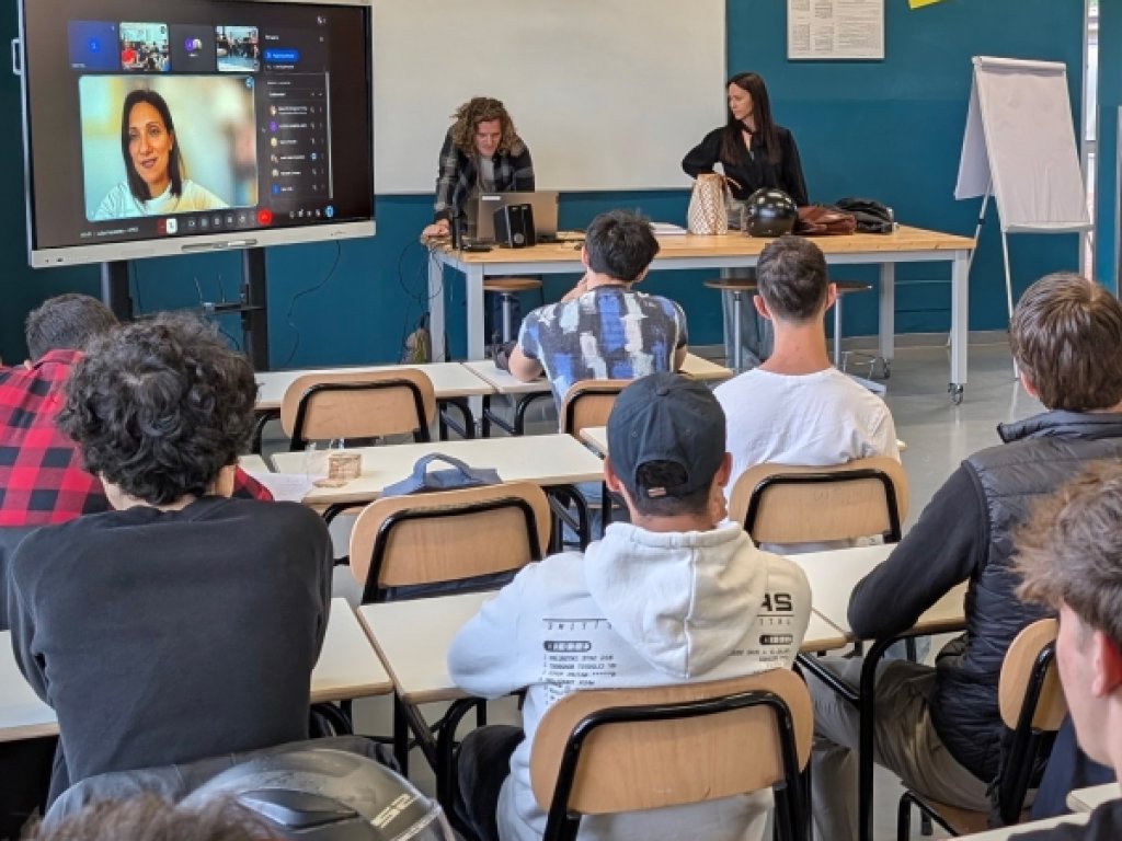«La mafia si combatte con la cultura»: Maria Luisa Impastato ne parla con gli studenti Apro