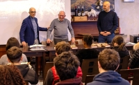 Giuseppe Braida, fondatore di Nutkao, presenta “Anna e il cioccolato” agli studenti di Alba Accademia Alberghiera